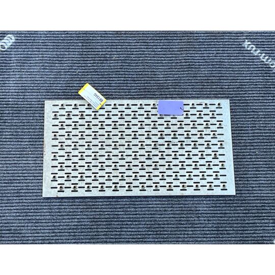 08134G-Lochblech-2x450x850mm-flach-fuer-Universal-Treppenwange-gebraucht.jpg